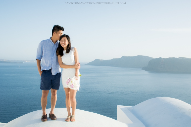 Santorini-lifestyle-photographer-Oia-photoshoot-pre-wedding-{Sequence # (001)»}-7